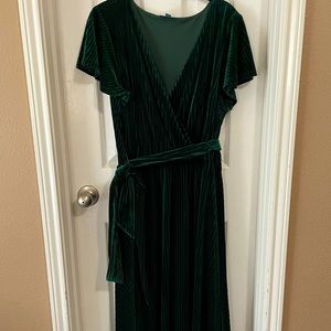 ModCloth Emerald green velvet midi dress